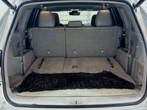 Used 2019 Toyota Highlander XLE FWD image 25
