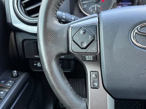 Used 2019 Toyota Tacoma TRD Off-Road AWD/4WD image 16