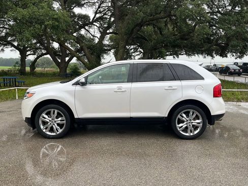 Used 2014 Ford Edge Limited w/ Equipment Group 301A FWD image 8