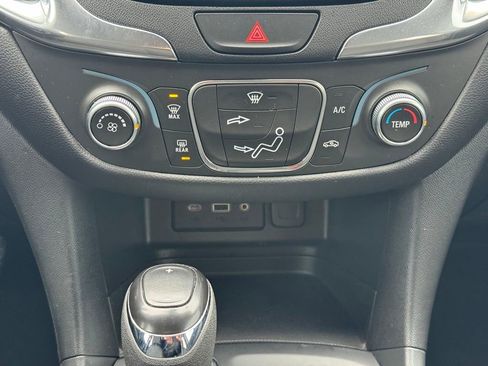 Used 2020 Chevrolet Equinox LT image 15