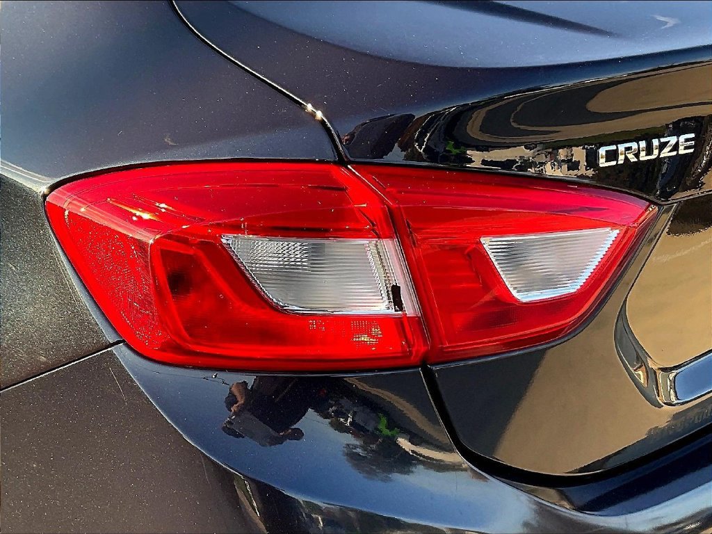 Used 2016 Chevrolet Cruze Premier FWD image 21
