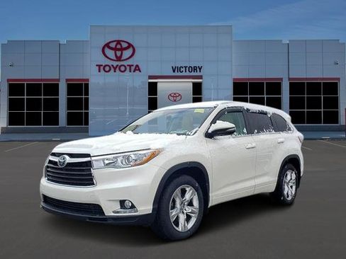 Used 2016 Toyota Highlander Limited image 1