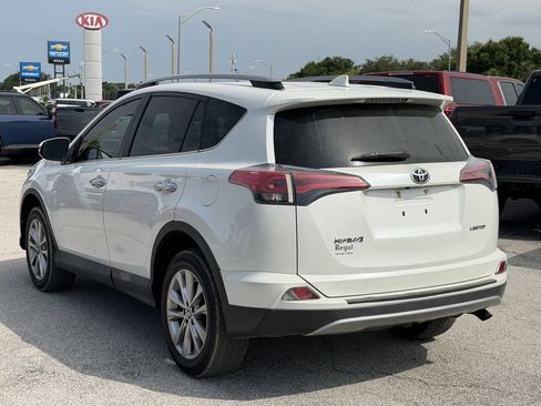 Used 2018 Toyota RAV4 Limited FWD image 7