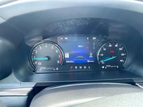Used 2023 Ford Explorer Limited w/ Limited Technology Package RWD image 12