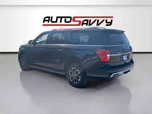Used 2023 Ford Expedition Max XLT image 5