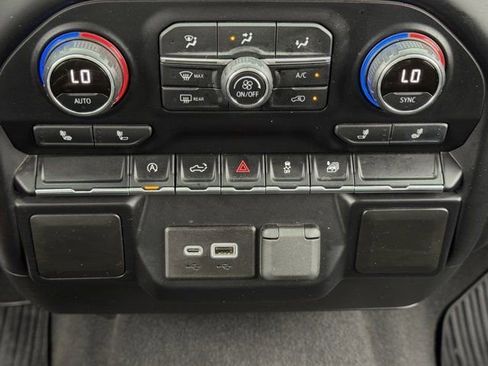 Used 2021 Chevrolet Silverado 1500 LT image 18