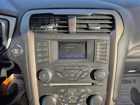 Used 2018 Ford Fusion S image 25