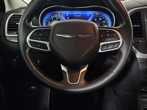 Used 2021 Chrysler 300 Touring w/ Sport Appearance Package RWD image 7