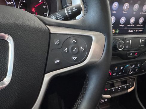 Certified 2023 GMC Terrain Denali w/ Denali Premium Package AWD/4WD image 15