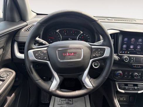 Used 2024 GMC Terrain SLT AWD/4WD image 12