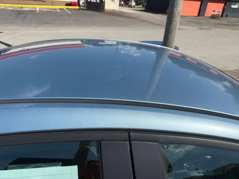 Used 2011 Chevrolet Cruze LS image 2