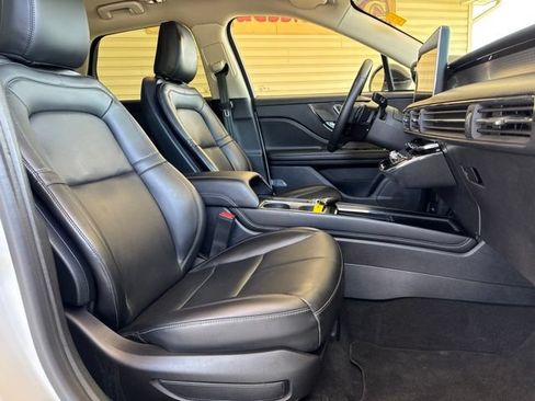 Used 2023 Lincoln Corsair AWD w/ Equipment Group 101A image 25