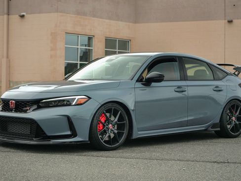 Used 2023 Honda Civic Type R image 2