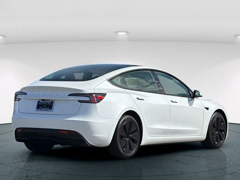 Used 2024 Tesla Model 3 Standard Range RWD image 7