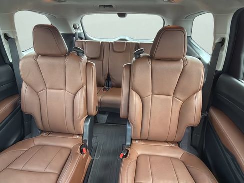 Used 2023 Subaru Ascent Touring AWD/4WD image 12