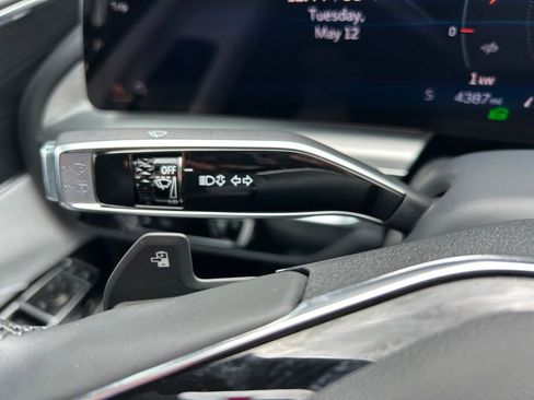 Used 2025 Cadillac Lyriq Sport RWD image 54