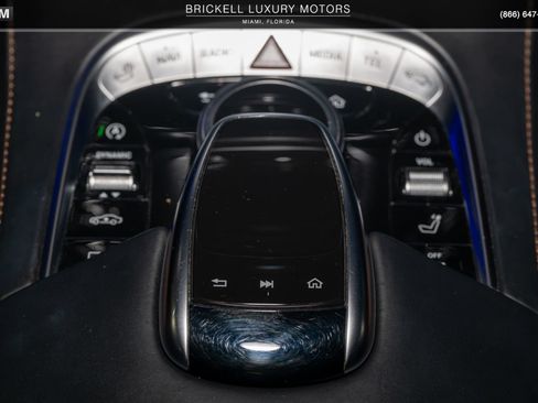 Used 2019 Mercedes-Benz Maybach S 560 4MATIC image 35