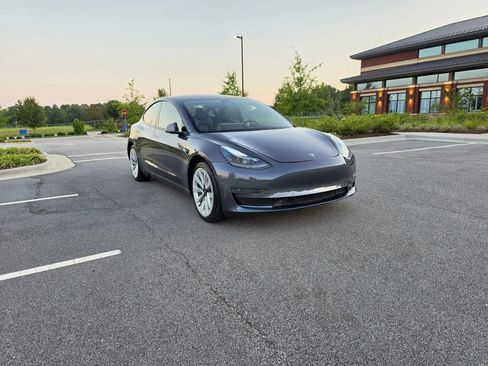 Used 2022 Tesla Model 3 RWD image 3