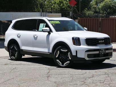 Used 2023 Kia Telluride S w/ S Sunroof Package