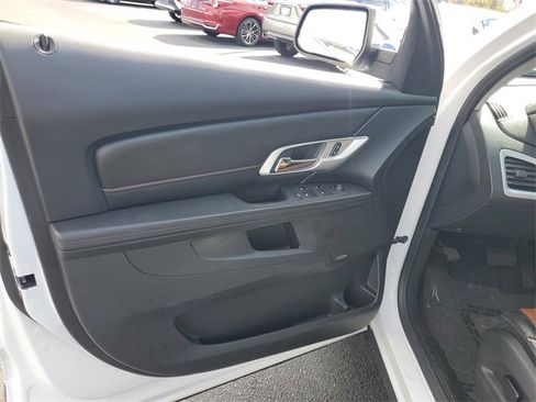 Used 2017 GMC Terrain SLT w/ Open Road Package image 13