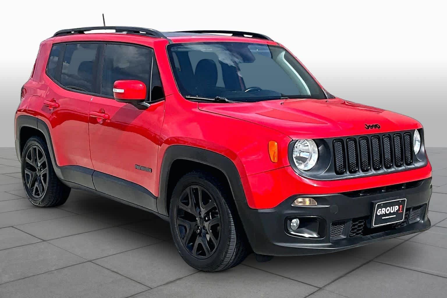 Used 2018 Jeep Renegade Altitude FWD image 3