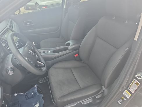 Used 2016 Honda HR-V EX image 17