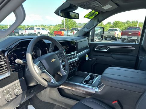 New 2026 Chevrolet Silverado 3500 LTZ w/ LTZ Convenience Package AWD/4WD image 24