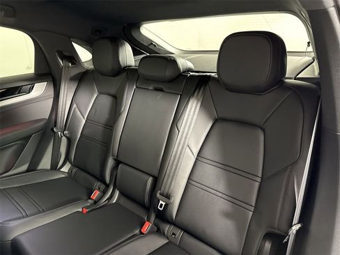 New 2025 Porsche Cayenne Coupe image 22