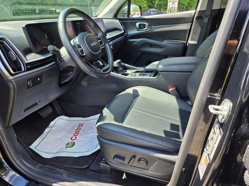 Used 2024 Kia Sorento S AWD/4WD image 10