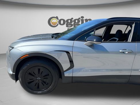 New 2026 Chevrolet Blazer EV LT image 17