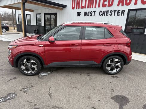 Used 2021 Hyundai Venue SEL FWD image 12
