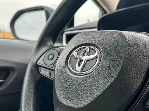 Used 2024 Toyota Corolla LE image 28