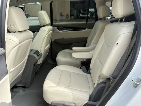 Used 2024 Cadillac XT6 Premium Luxury w/ Technology Package FWD image 24
