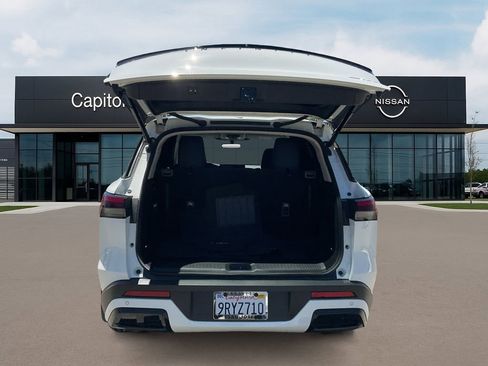 Used 2025 INFINITI QX60 Pure image 10