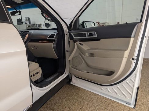 Used 2015 Ford Explorer Limited w/ Equipment Group 301A image 23