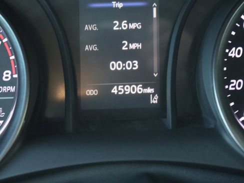 Used 2023 Toyota Camry SE image 29