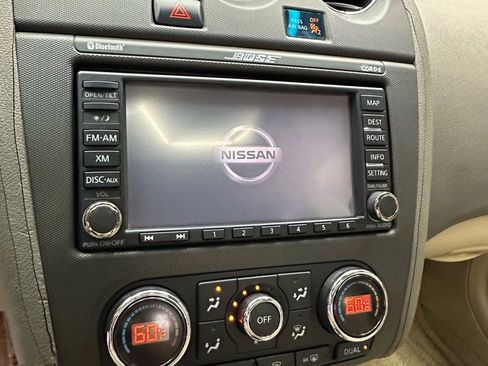 Used 2011 Nissan Altima 3.5 SR w/ 3.5SR Premium Pkg FWD image 15