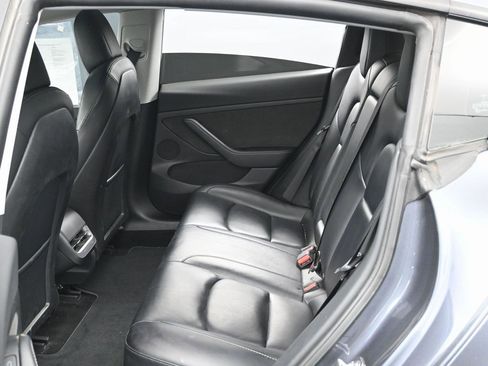 Used 2022 Tesla Model 3 Long Range image 36