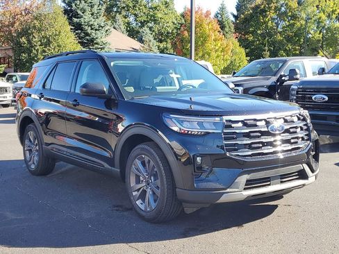 New 2026 Ford Explorer Active w/ Active Comfort Package image 5