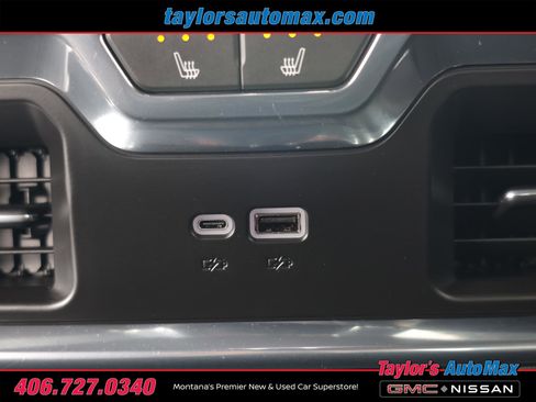 Used 2024 GMC Sierra 3500 Denali w/ Denali Reserve Package image 40