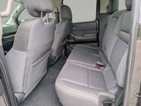 Used 2022 Nissan Frontier SV RWD image 14
