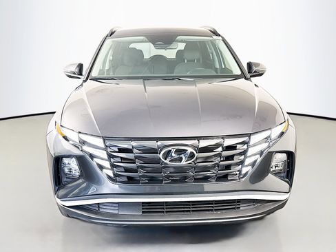 Used 2023 Hyundai Tucson SEL FWD image 2