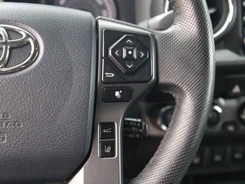 Used 2020 Toyota Tacoma TRD Off-Road w/ Technology Package AWD/4WD image 20