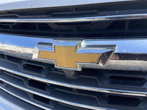 Used 2025 Chevrolet Traverse LT w/ LPO, Floor Liner Package image 5