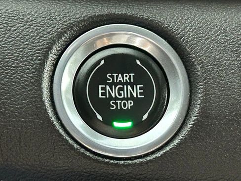 Used 2022 Cadillac Escalade ESV Premium Luxury image 25