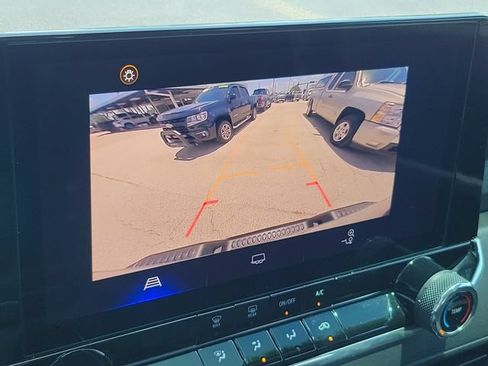 Used 2024 Chevrolet Colorado W/T w/ WT Convenience Package RWD image 30