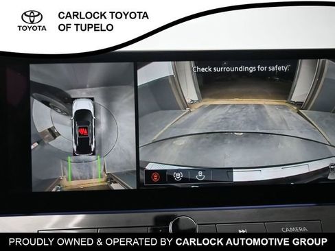 Used 2025 Nissan Rogue SL w/ SL Premium Package image 12