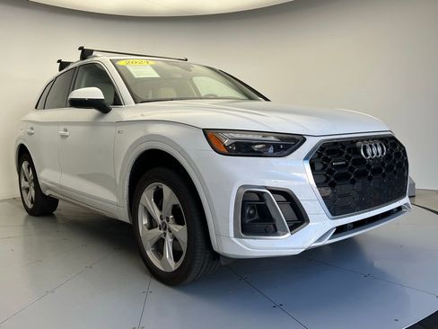 Used 2024 Audi Q5 2.0T Premium Plus w/ Premium Plus Package image 2