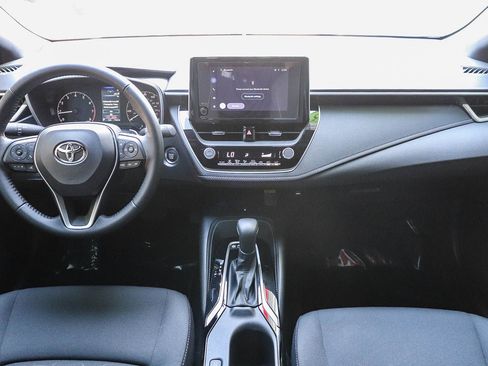 Used 2025 Toyota Corolla SE image 13