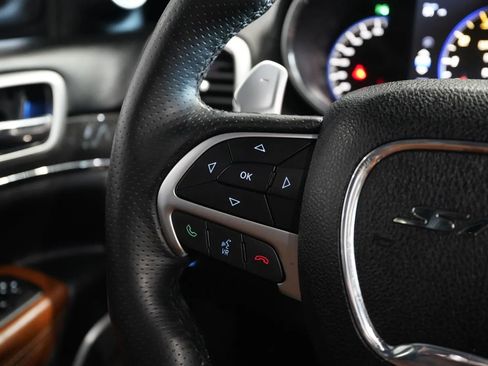 Used 2016 Jeep Grand Cherokee SRT image 53